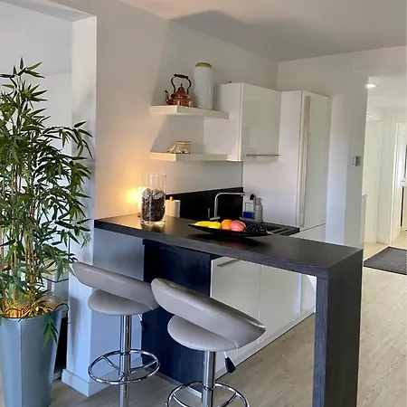 Apartment 3000 -