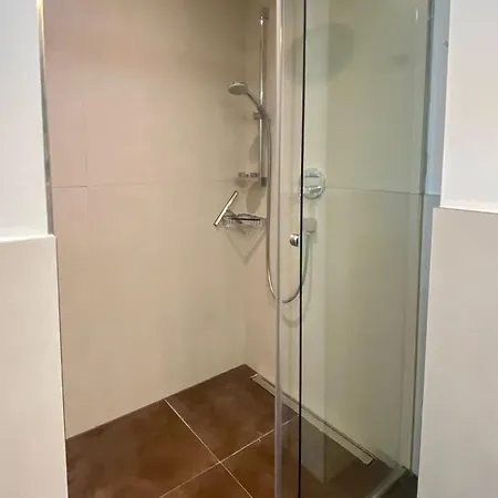 Apartment 3000 - *